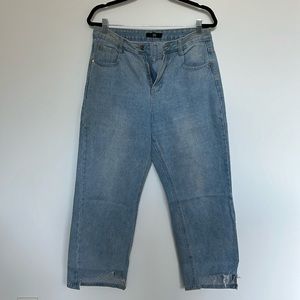 Mom / Boyfriend Style Blue Jeans Size 28/Size 6